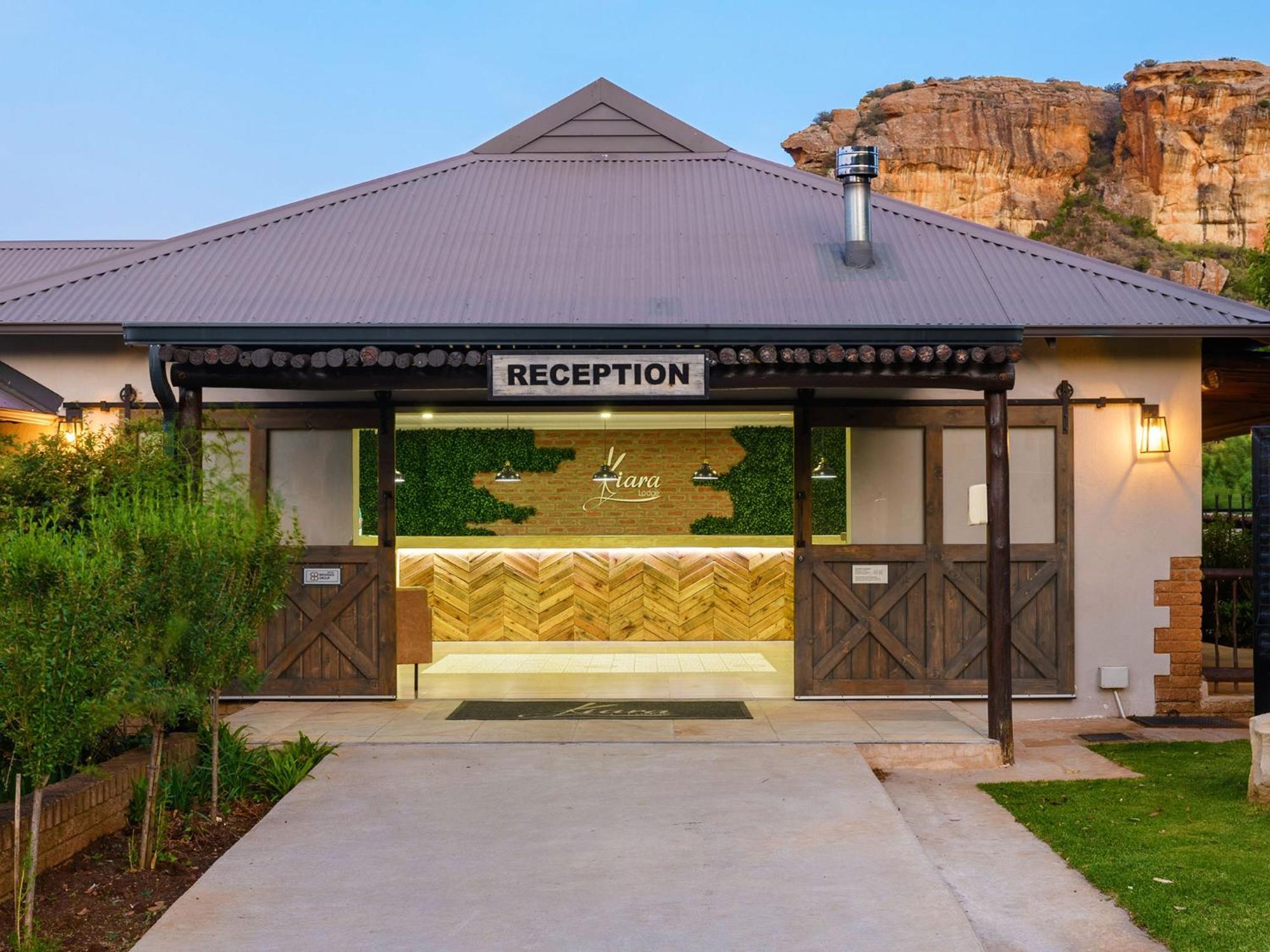 Kiara Lodge Clarens Exterior photo