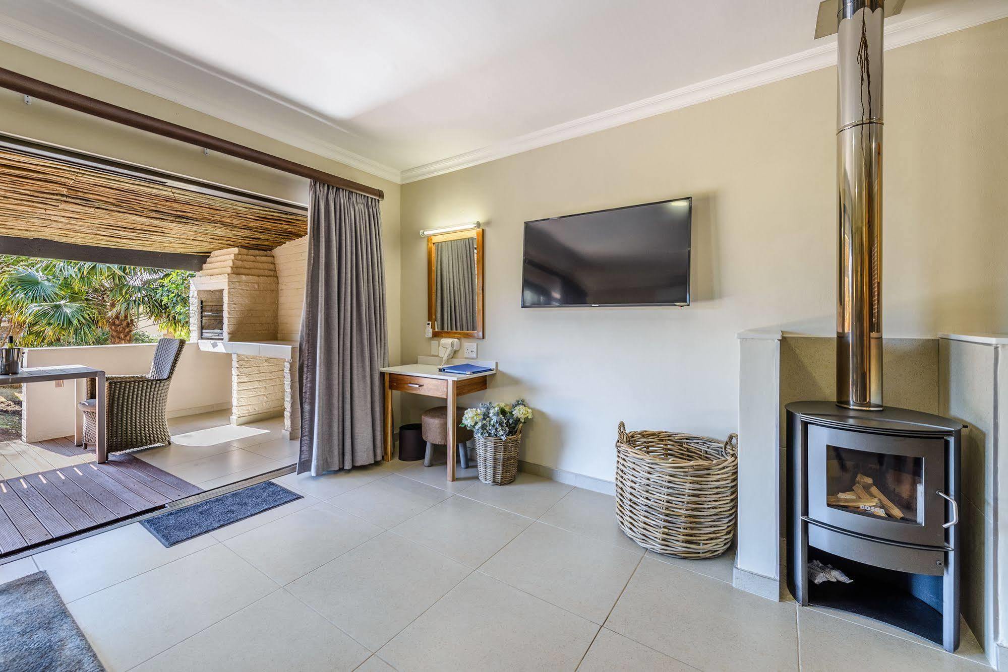 Kiara Lodge Clarens Exterior photo