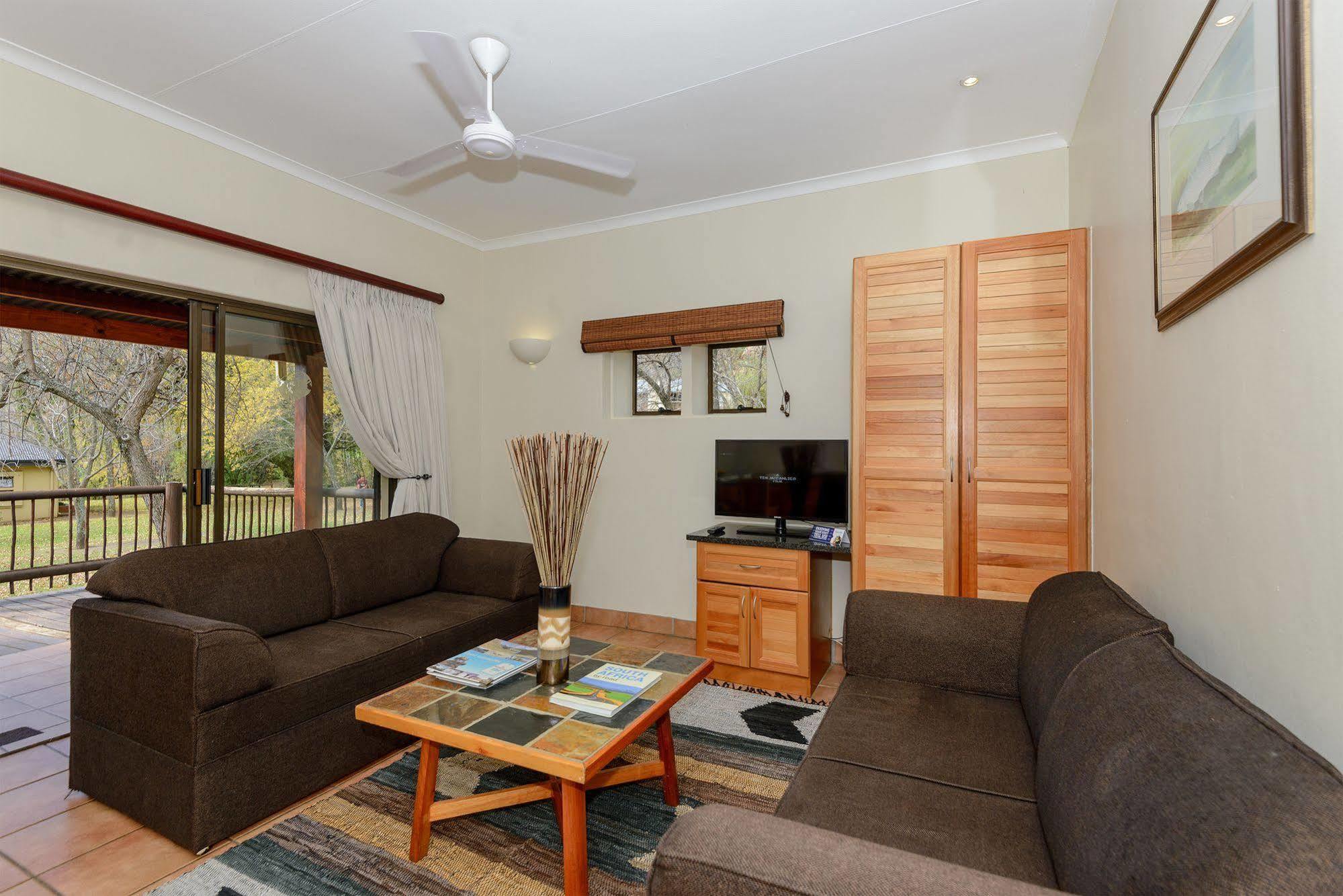 Kiara Lodge Clarens Exterior photo